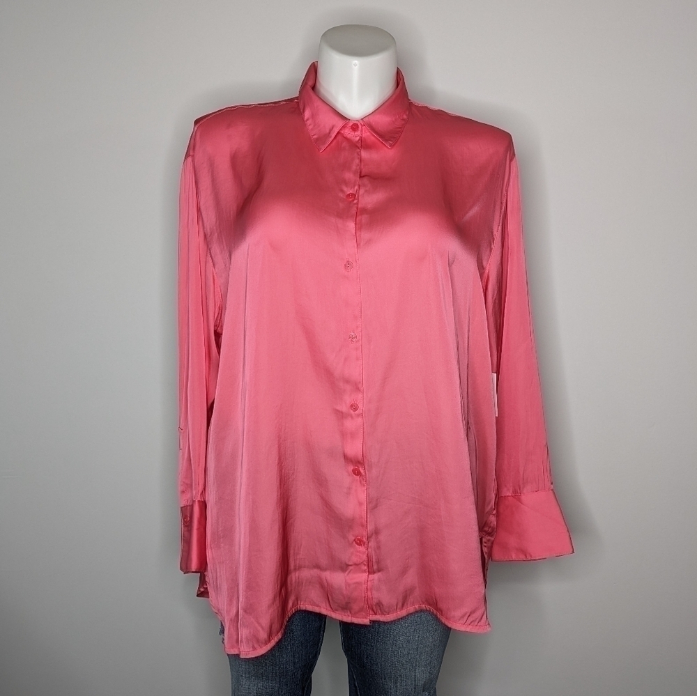 ✨3/$15 NWT Old Navy pink satin collared button up XL